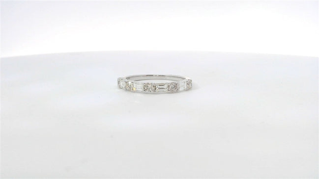 14K White Gold And 1.01 CTW Diamond Fashion Ring