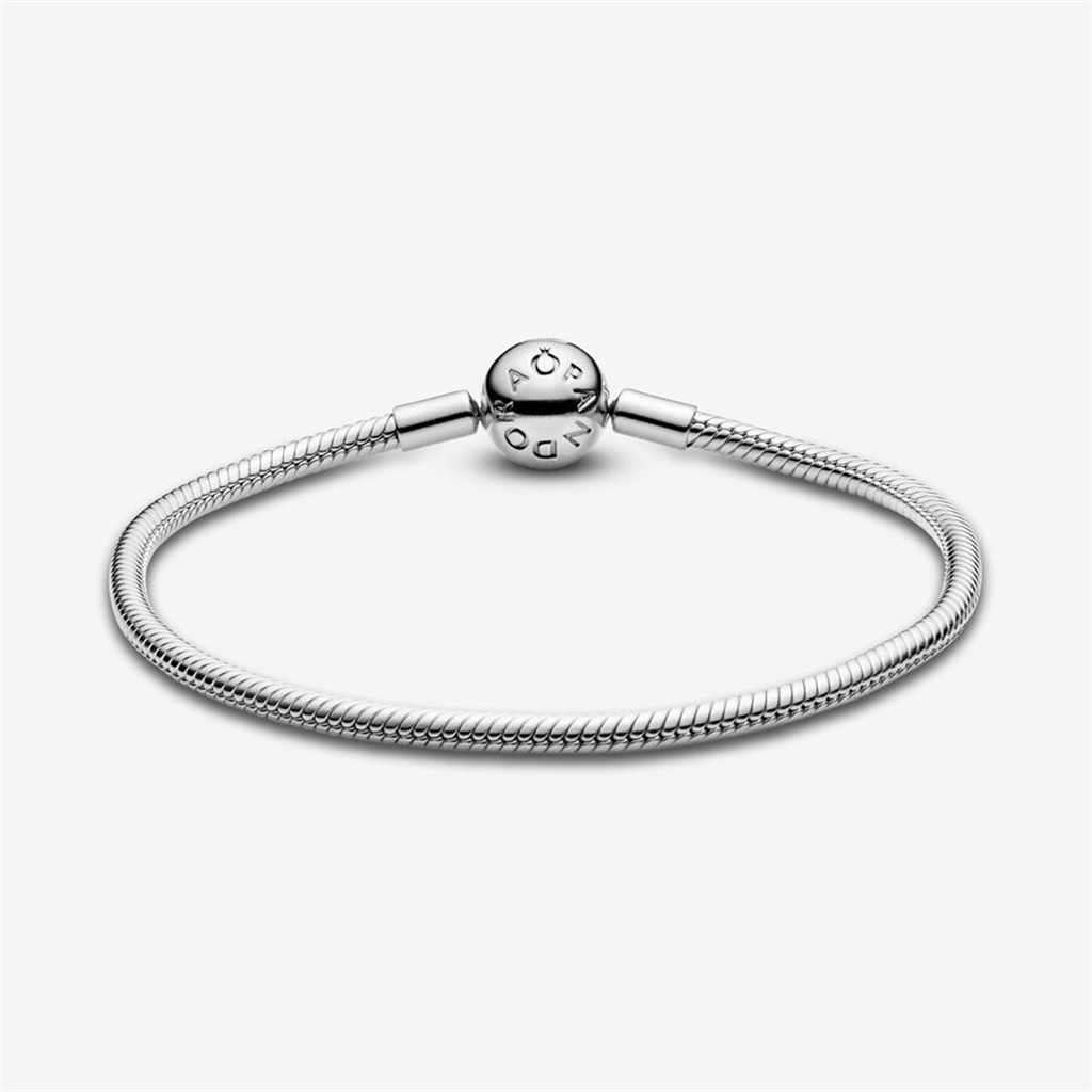 Pandora Moments Round Clasp Snake Chain Bracelet Size 18