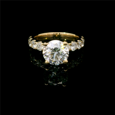 14K Yellow Gold 3.04 CTTW Lab Grown Diamond Round Shaped Engagment Ring.
