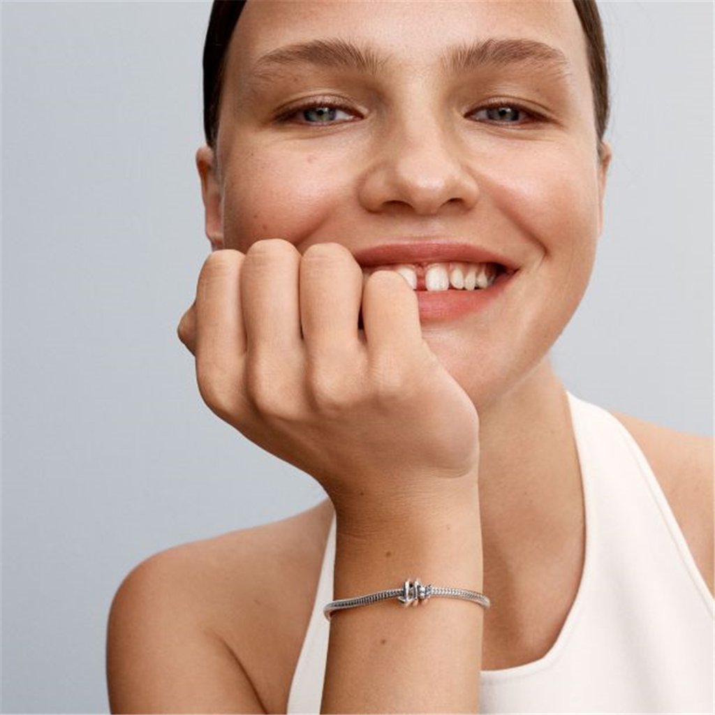 Pandora Moments Twisting Arrow Charm