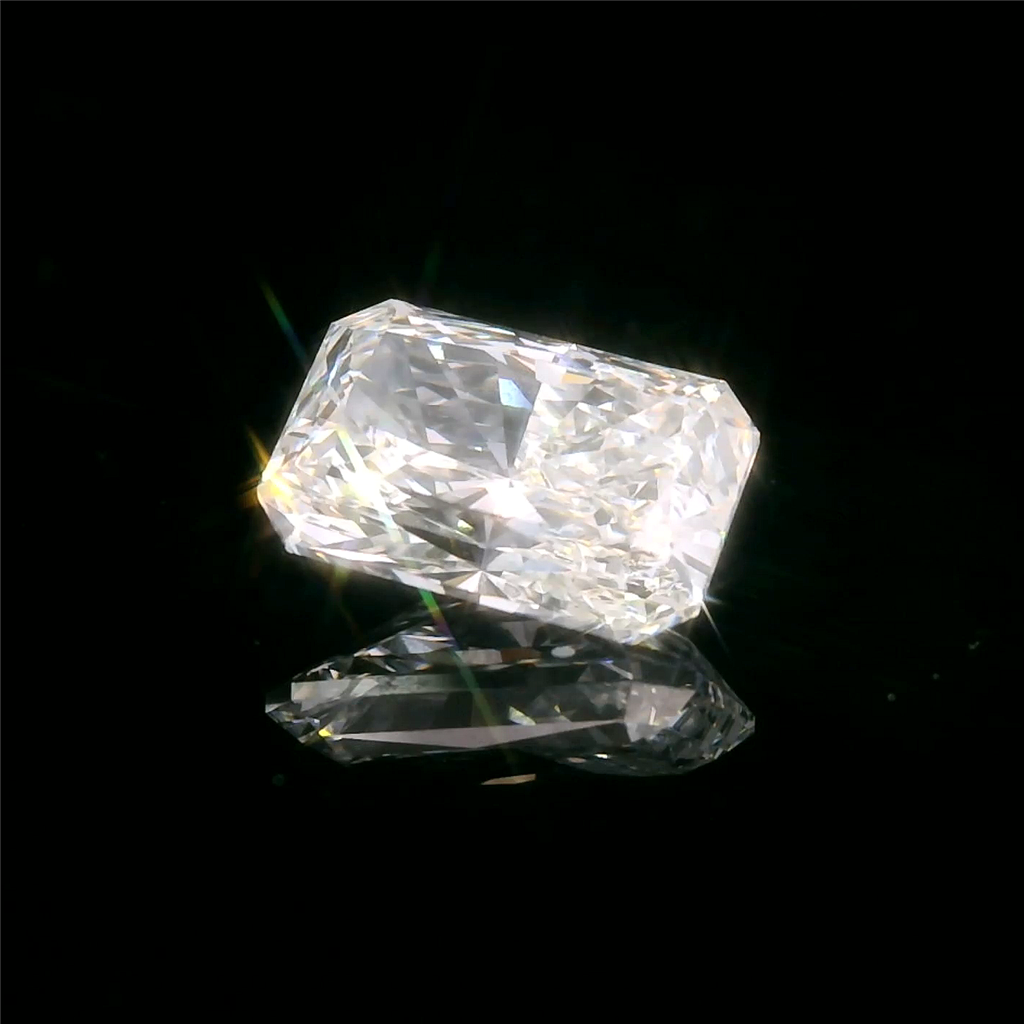 2.01 Ctw G Vs1 Lab Grown Radiant Cut Diamond