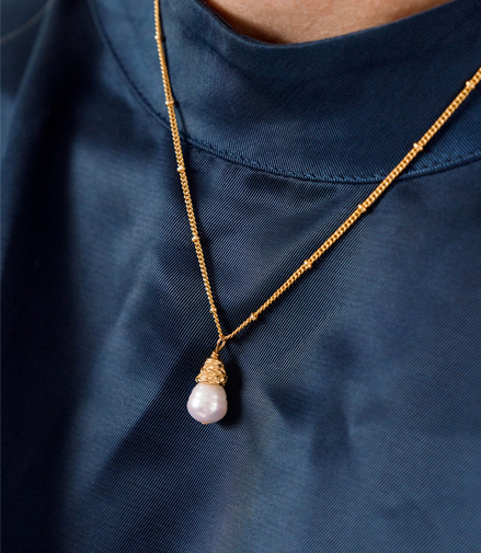 Susan Shaw Dainty Pearl Drop Necklace