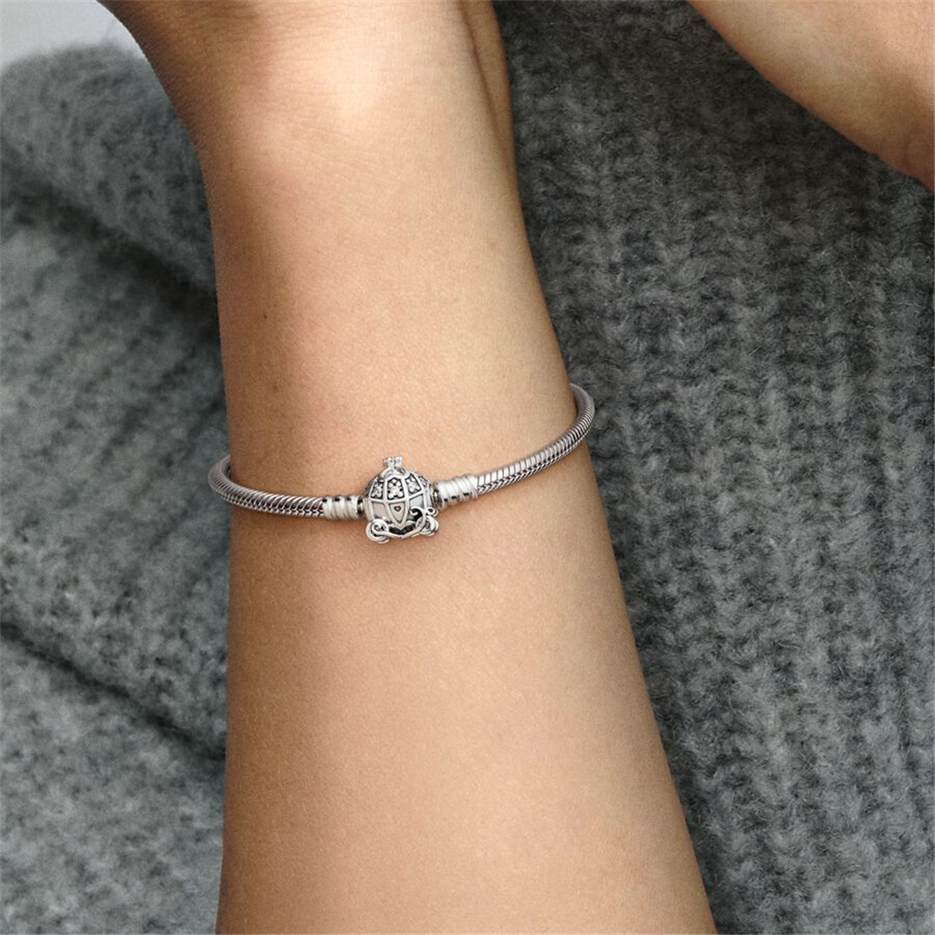 Pandora Disney Cinderella Pumpkin Coach Clasp Pandora Moments Bracelet Size 18
