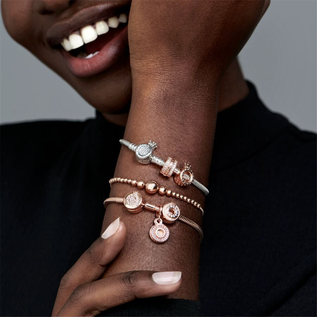 Pandora Moments Logo & Crown O Charm