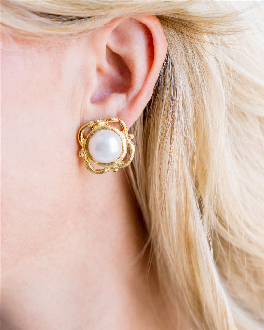 Susan Shaw Pearl Scroll Studs