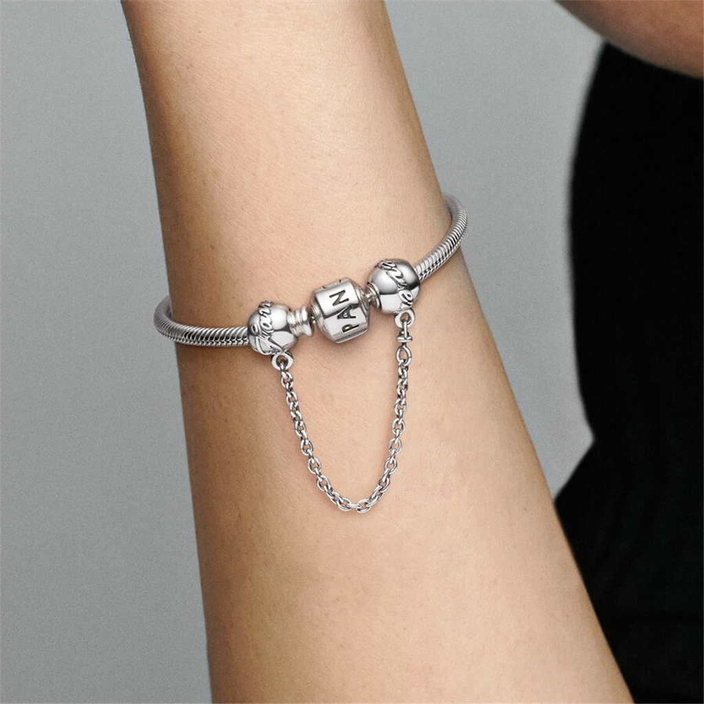 Pandora Moments Family Forever Safety Chain
