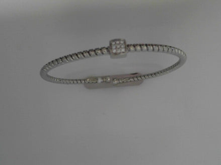 Afarin 18K White Gold 0.07 CTW Diamond Closed Bracelet Bangle