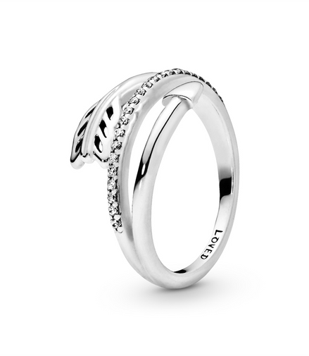 Pandora Moments Sparkling Arrow Ring Size 7