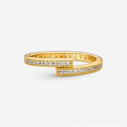 Pandora Signature Logo Sparkling Overlapping Ring Size 7.5