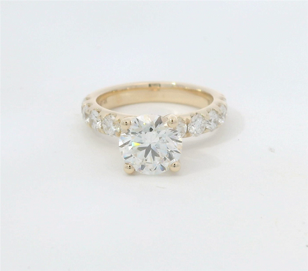 14K Yellow Gold 3.04 CTTW Lab Grown Diamond Round Shaped Engagment Ring.