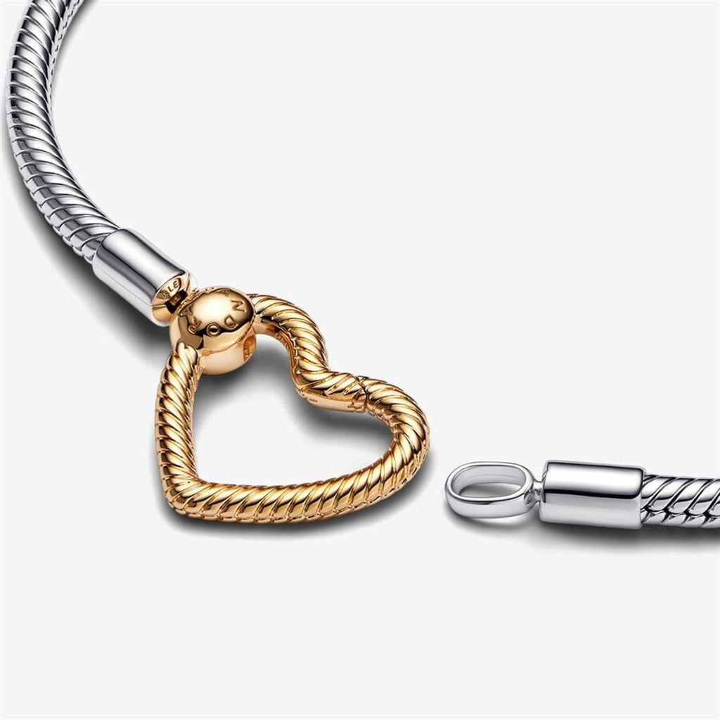 Pandora Moments Heart Closure Snake Chain Bracelet Size 21