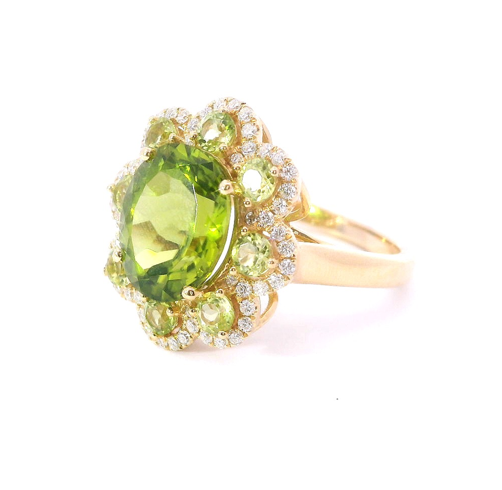 14K Yellow Gold Diamond And Peridot Fashion Ring