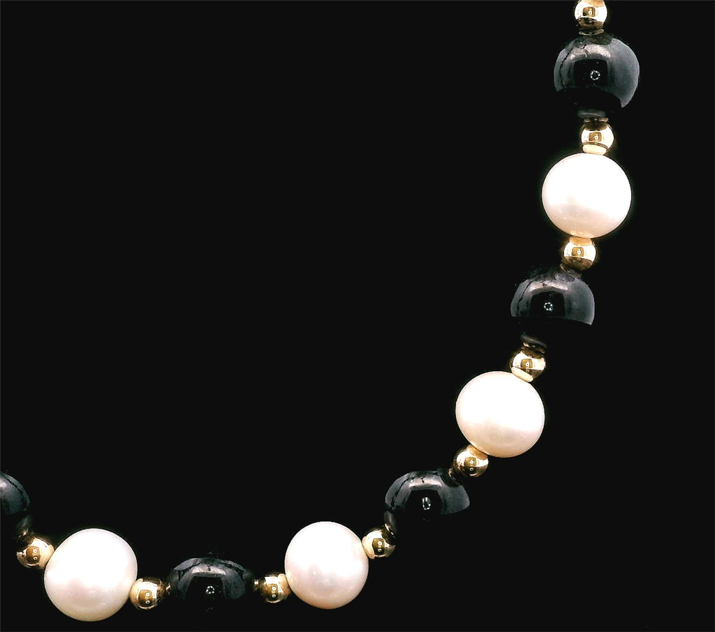 14K Yellow Gold Black Jade And Freshwater Pearl Necklace