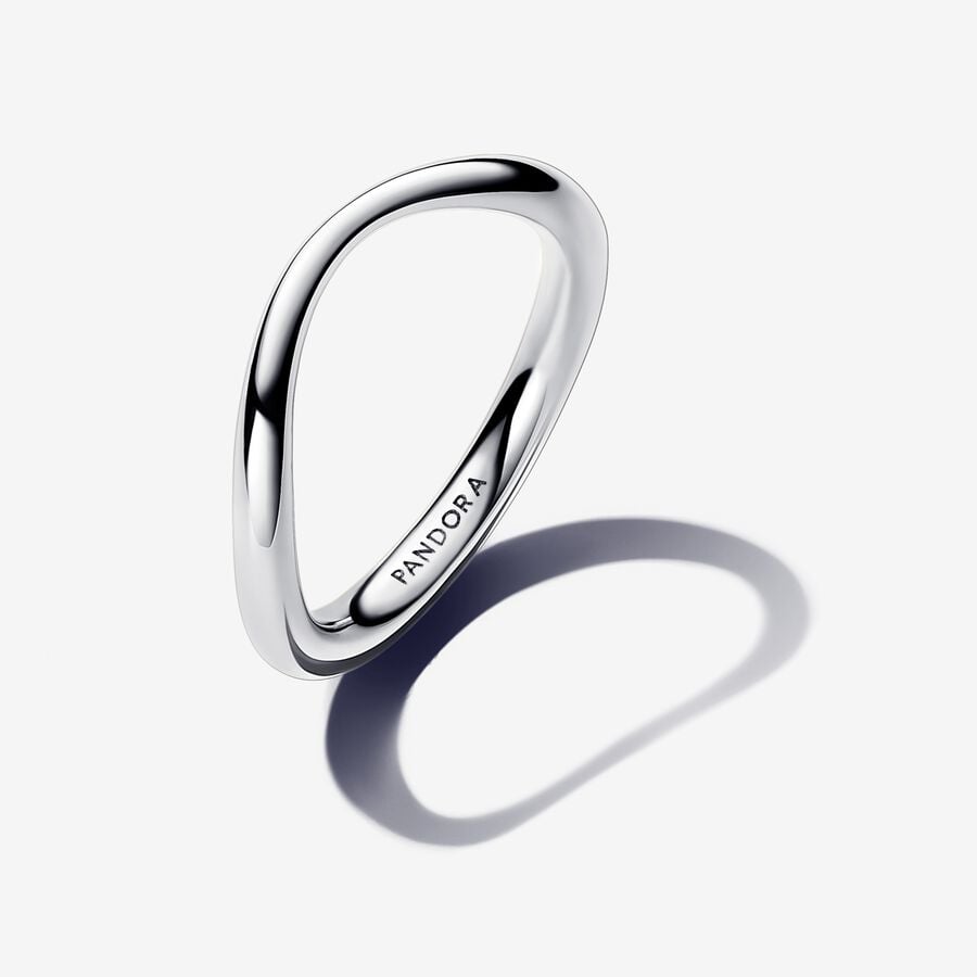 Pandora Essence Organically Shaped Band Ring Size 6