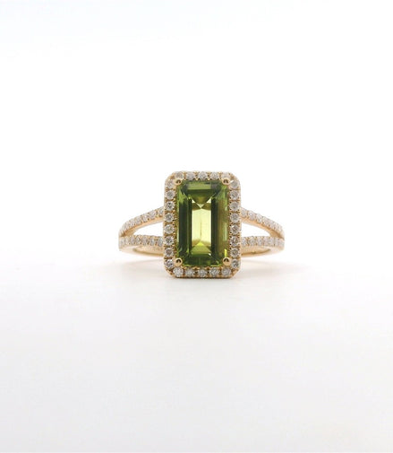14K Yellow Gold Diamond & Peridot Emerald Shaped Fashion Ring