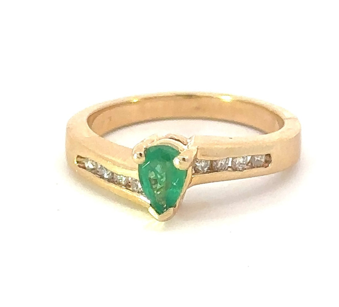 14K Yellow Gold Diamond and Emerald Fashion Ring