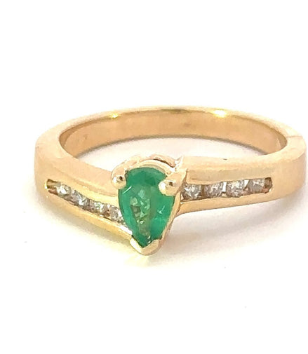 14K Yellow Gold Diamond and Emerald Fashion Ring