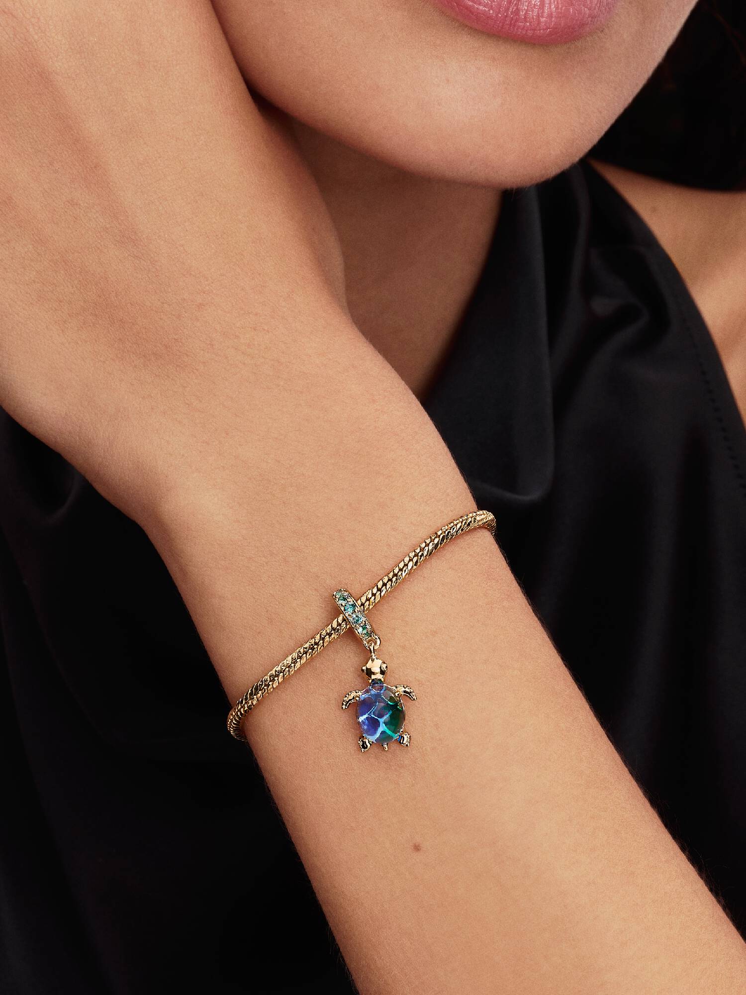 Pandora Moments 14K Gold Plated Sea Turtle Murano Glass Dangle Charm