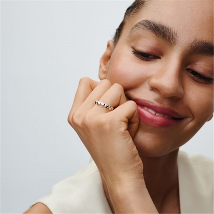 Pandora Moments Row of Hearts Ring Size 4.5