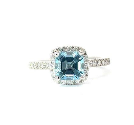 14K White Gold And Aquamarine Diamond Ring