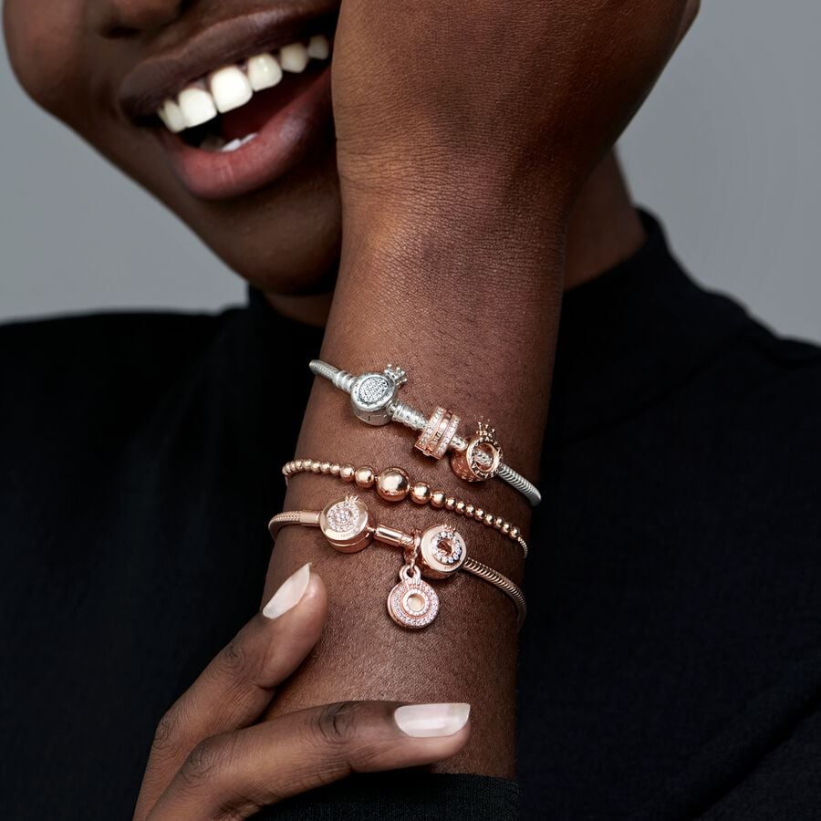 Pandora Moments Logo & Crown O Charm