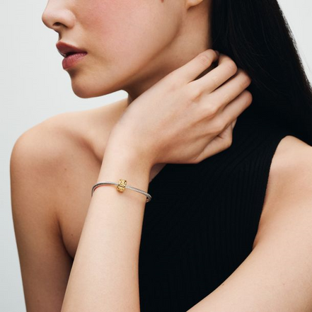 Pandora Moments 14K Gold-Plated  Knotted Hearts Clip Gold-Plated Charm