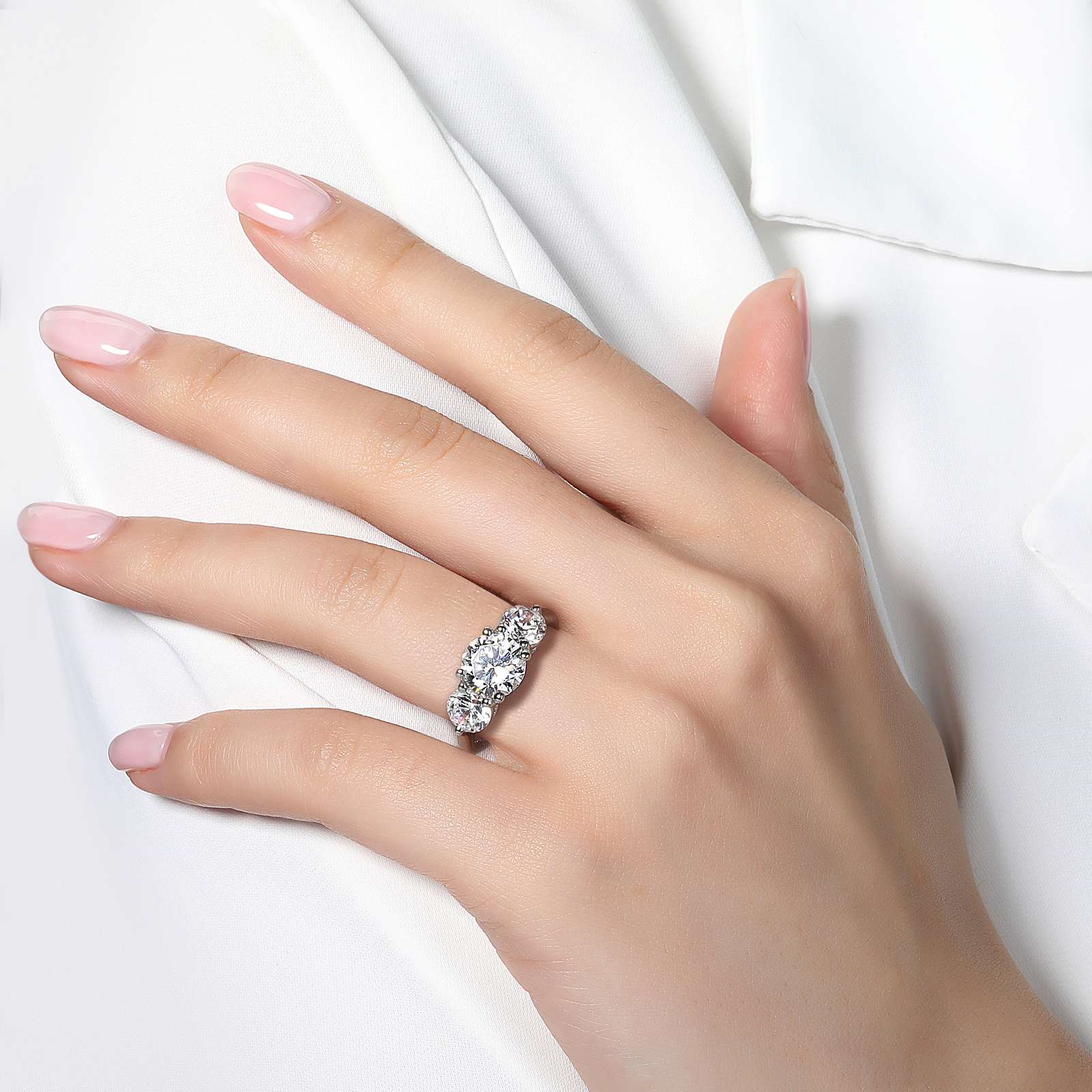 Lafonn 2.99 CTW Simulated Diamond Classic Three-Stone Engagement Ring Size 7