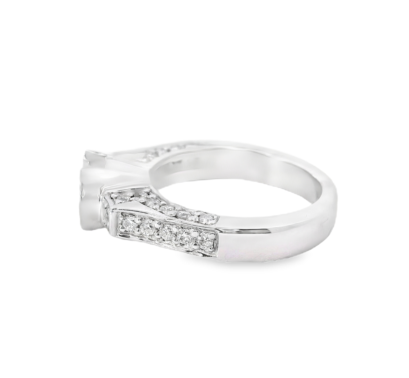 Bezel Setting Semi-Mount Diamond Ring