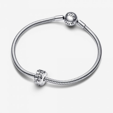 Pandora Moments Infinite Hearts Sparkling Clip Charm