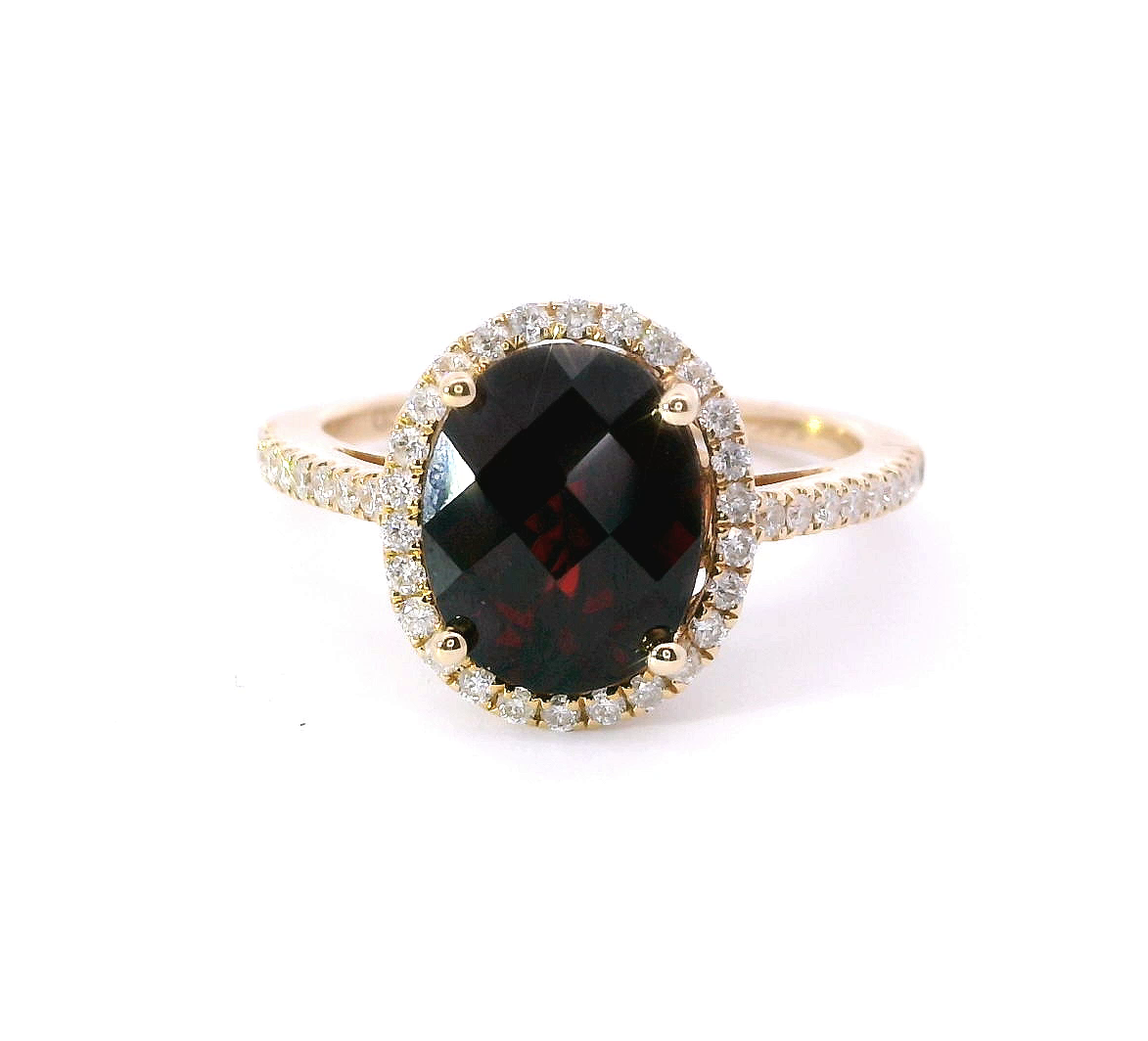 14K Yellow Gold Diamond And Garnent Fashion Ring