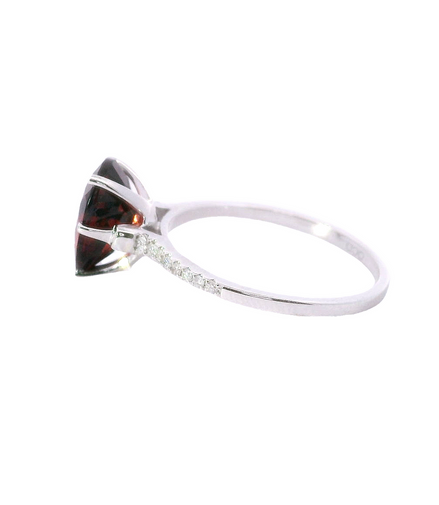 14K White Gold Pear Shaped Diamond And Garnet Fashion Ring
