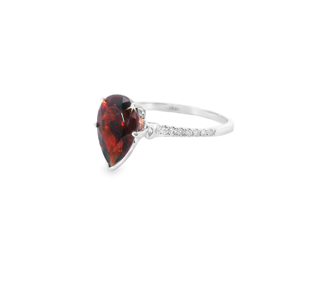 14K White Gold Pear Shaped Diamond And Garnet Fashion Ring