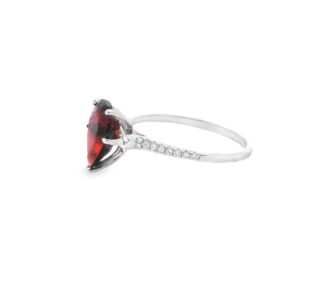 14K White Gold Pear Shaped Diamond And Garnet Fashion Ring