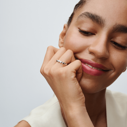 Pandora Moments Row of Hearts Ring Size 4.5