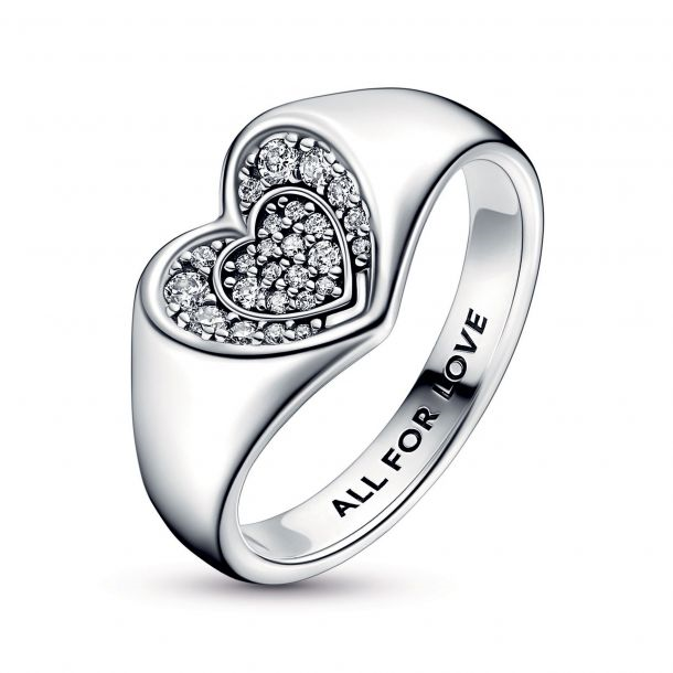 Pandora Moments Radiant Heart Pavé Signet Ring Size 6