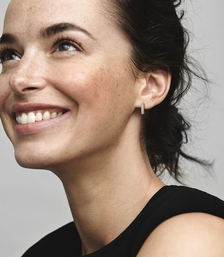 Pandora Timeless Pavé Single-Row Bar Stud Earrings