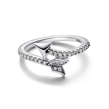 Pandora Moments Sparkling Arrow Ring Size 8.5