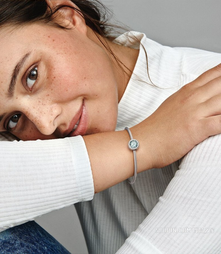 Pandora Radiant Hearts Glacier Blue Charm