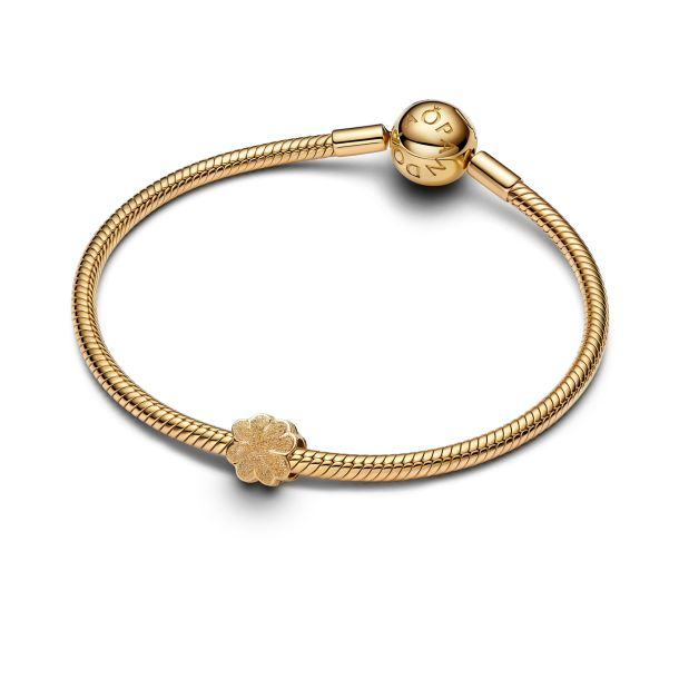 Pandora Textured Clover Gold-Plated Mini Charm