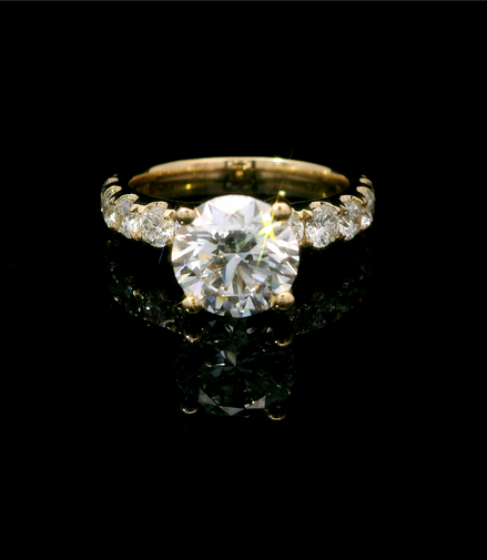 14K Yellow Gold 3.04 CTTW Lab Grown Diamond Round Shaped Engagment Ring.
