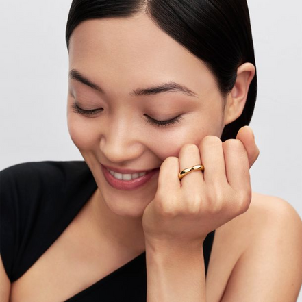 Pandora X Disney 14K Gold-Plated Winnie The Pooh Hug Ring Size 6