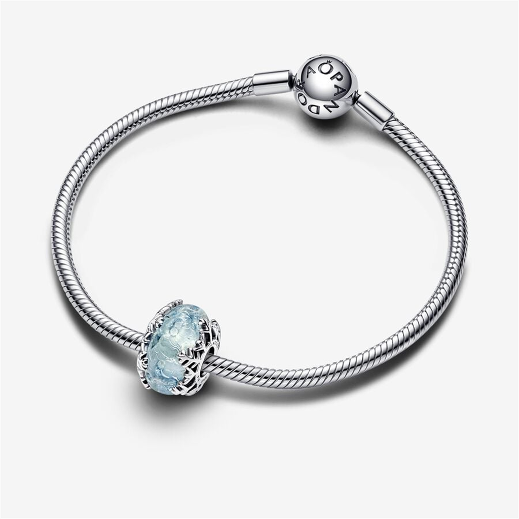 Pandora Moments Winter Blue Snowflake Murano Charm