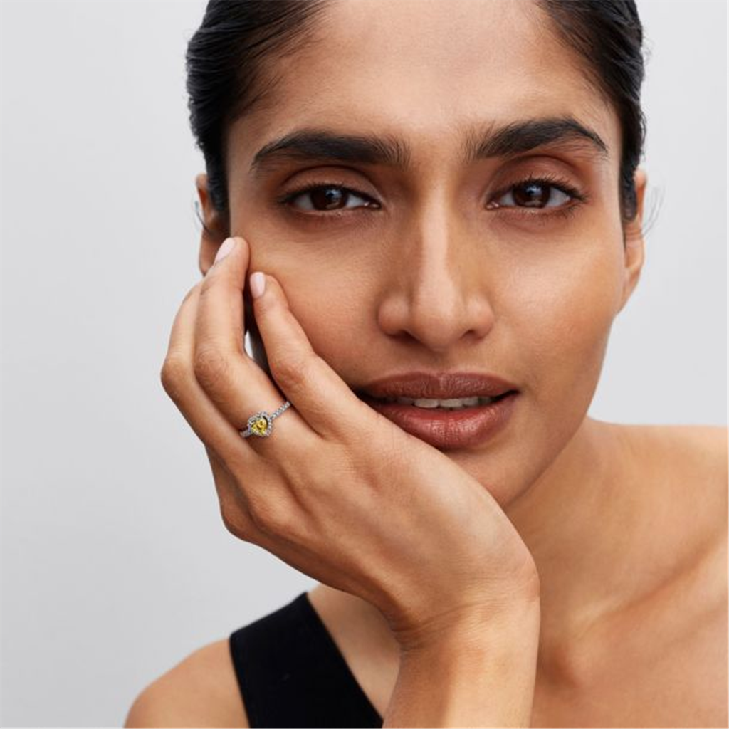 Pandora Sparkling Yellow Elevated Heart Ring Size 6