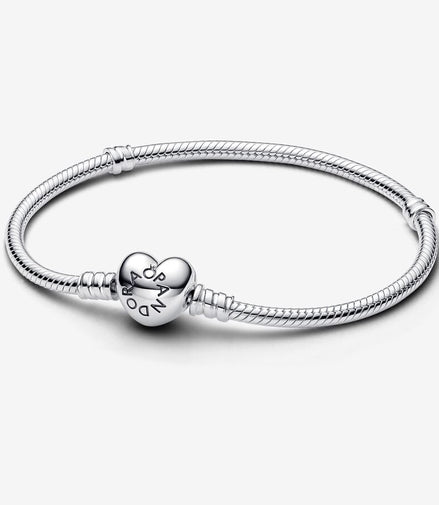 Pandora Moments Heart Clasp Snake Chain Bracelet Size 17