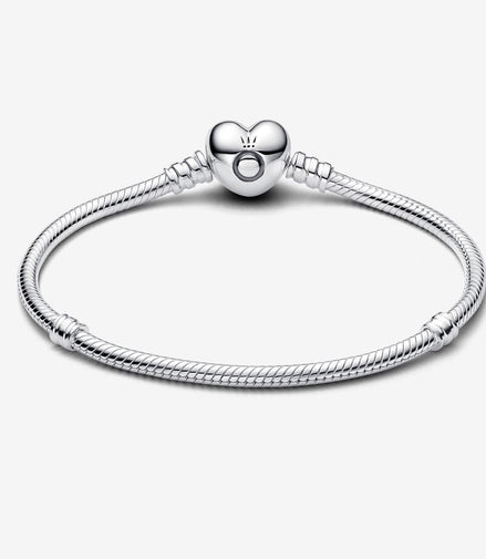 Pandora Moments Heart Clasp Snake Chain Bracelet Size 17
