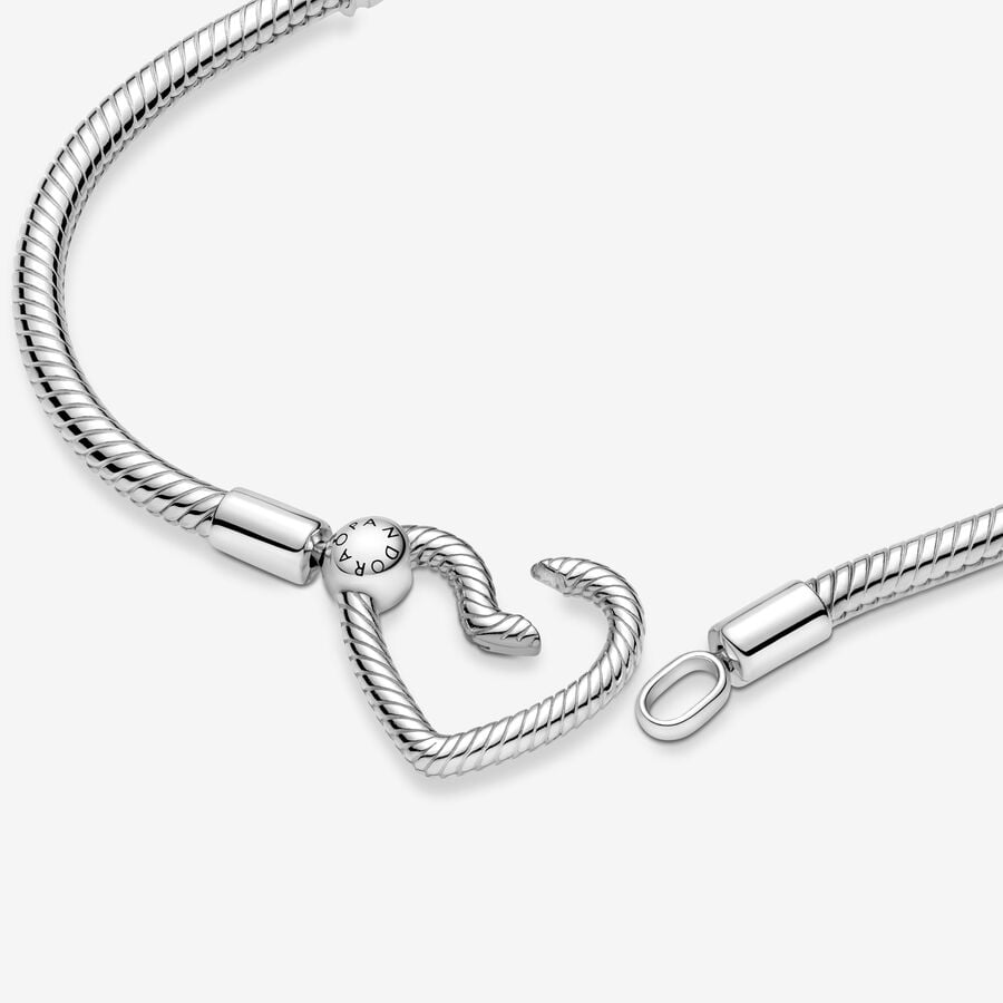Pandora Moments Heart Closure Snake Chain Bracelet Size 21