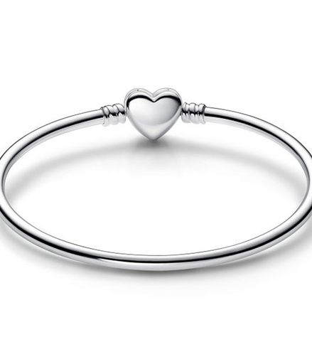 Pandora Moments Heart And  Butterfly Bangle Charm Bracelet Size 17