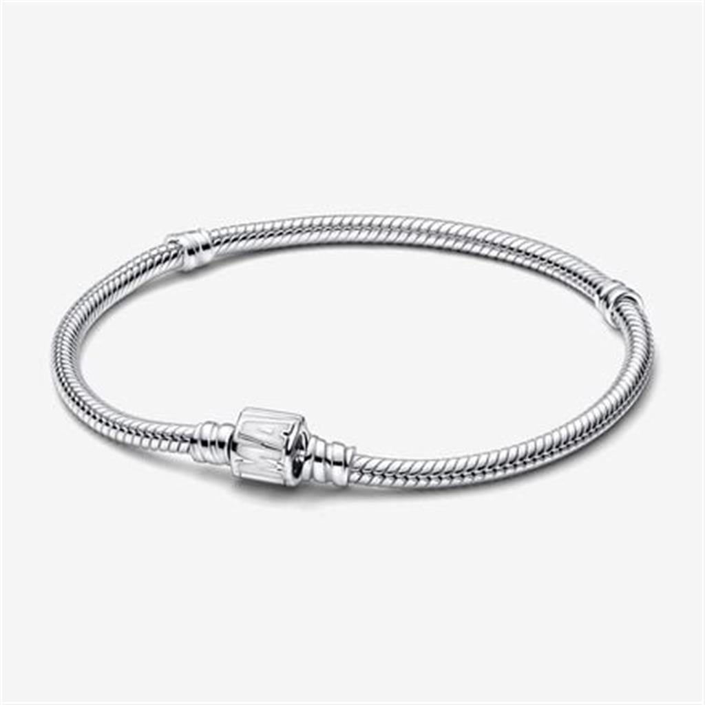 Pandora Marvel Logo Clasp Snake Chain Bracelet Size 18