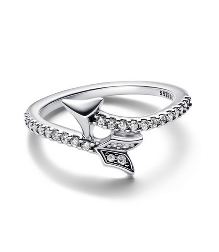 Pandora Moments Sparkling Arrow Ring Size 8.5