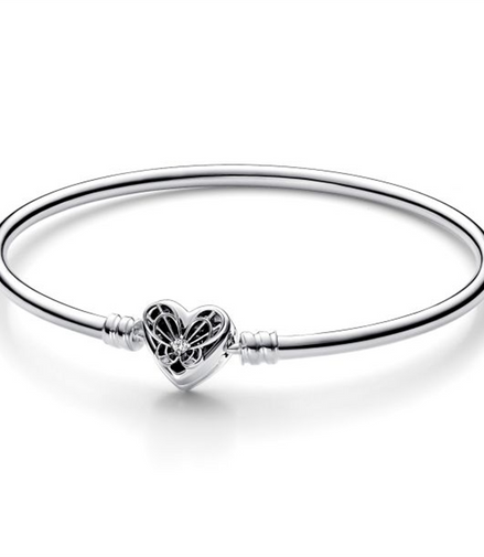 Pandora Moments Heart And  Butterfly Bangle Charm Bracelet Size 17
